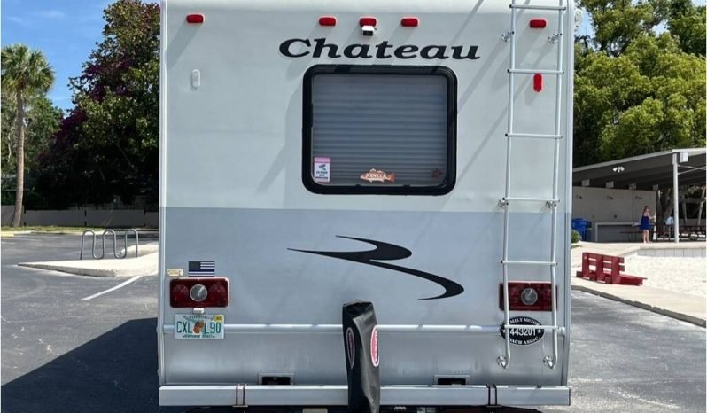 
								2007 Four Winds Chateau 31F full									