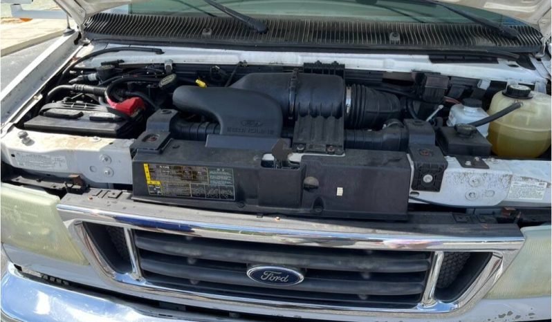 
								2007 Four Winds Chateau 31F full									