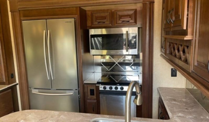 
								2015 Jayco Pinnacle 36RSQS Motorhome full									