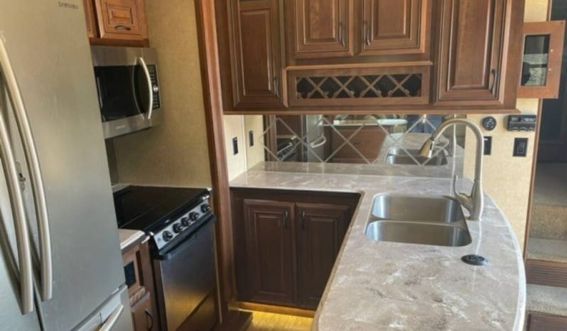 
								2015 Jayco Pinnacle 36RSQS Motorhome full									