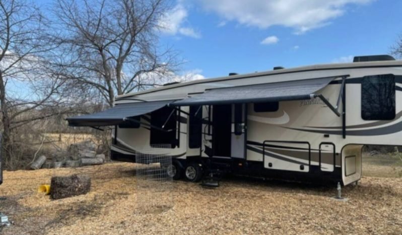 
								2015 Jayco Pinnacle 36RSQS Motorhome full									