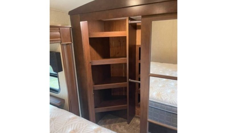 
								2015 Jayco Pinnacle 36RSQS Motorhome full									