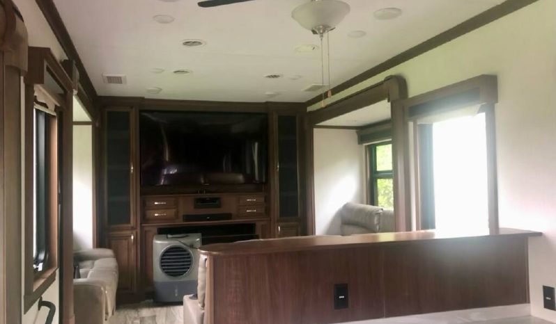 
								2019 Forest River Riverstone Legacy 38RE full									