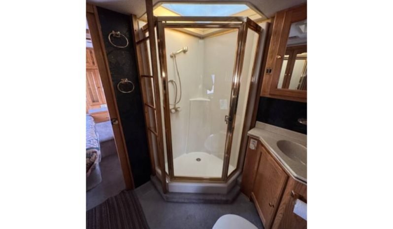 
								1993 Monaco Dynasty 36 full									