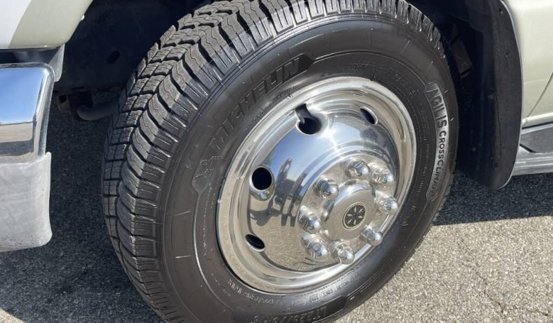 
								2006 Fleetwood Tioga 31M full									