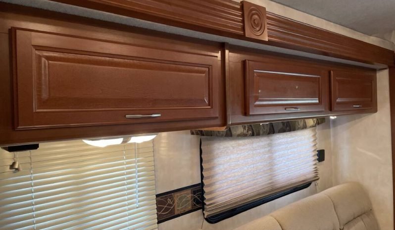 
								2008 Fleetwood Quest 24E full									