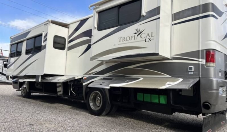 
								2005 National Tropical 370LX full									