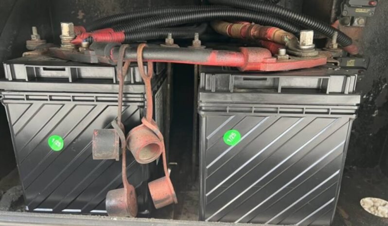 
								2005 National Tropical 370LX full									