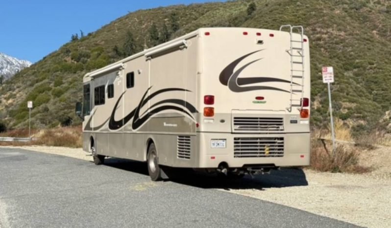 
								2003 Winnebago Journey 39W full									