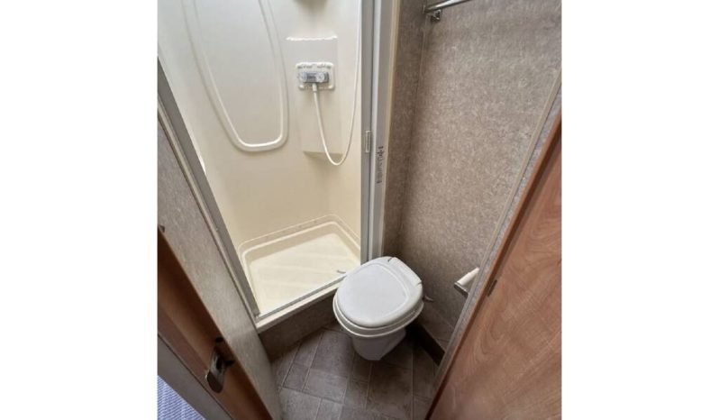 
								2010 Winnebago Access 24V full									