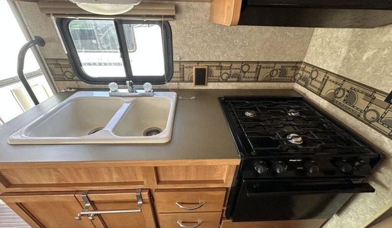 
								2010 Winnebago Access 24V full									