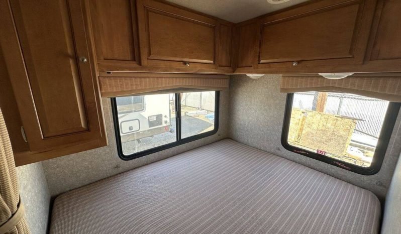 
								2010 Winnebago Access 24V full									