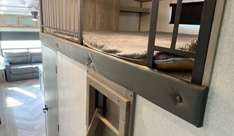 
								2020 Forest River Salem Hemisphere 369BL full									