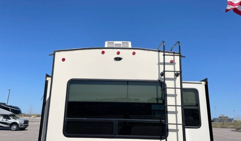 
								2020 Forest River Salem Hemisphere 369BL full									