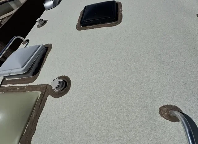 
								2008 Phoenix cruiser 2350 full									