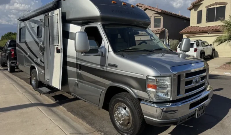 
								2008 Phoenix cruiser 2350 full									