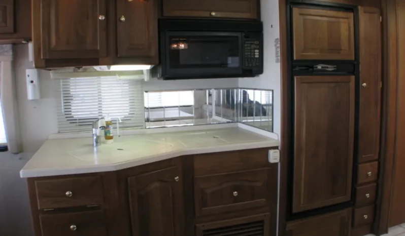 
								2001 ALLEGRO BUS BY TIFFIN MODEL 35RP full									