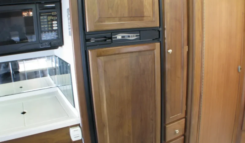 
								2001 ALLEGRO BUS BY TIFFIN MODEL 35RP full									