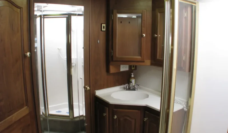 
								2001 ALLEGRO BUS BY TIFFIN MODEL 35RP full									