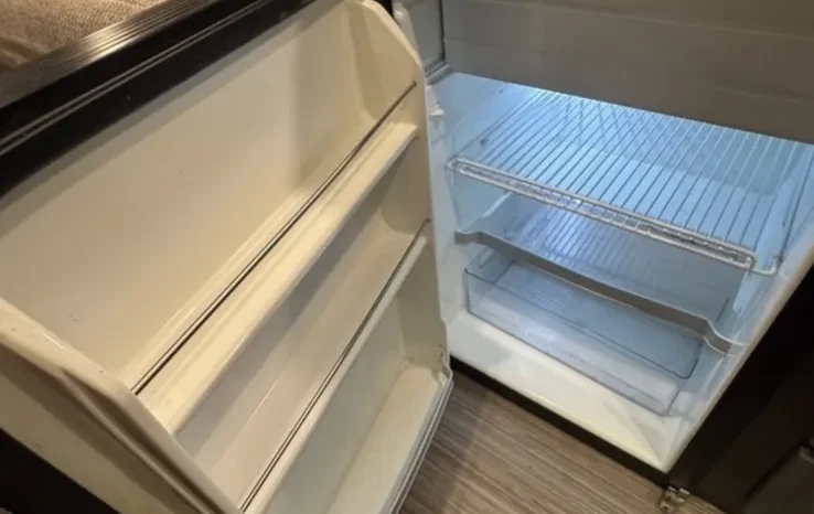 
								2019 Winnebago Travato full									