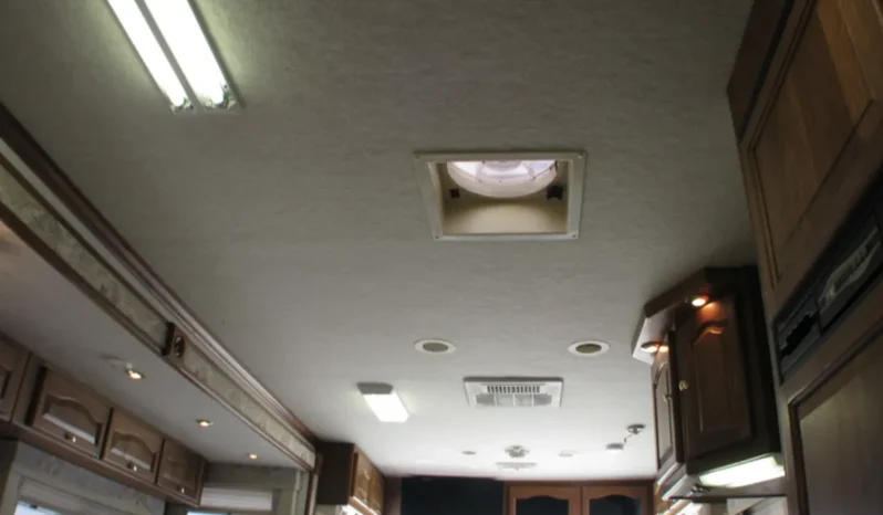 
								2001 ALLEGRO BUS BY TIFFIN MODEL 35RP full									