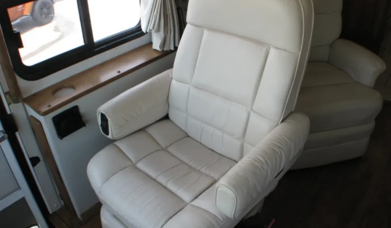 
								2001 ALLEGRO BUS BY TIFFIN MODEL 35RP full									