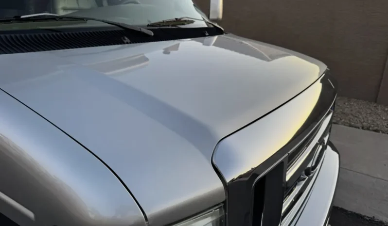 
								2008 Phoenix cruiser 2350 full									