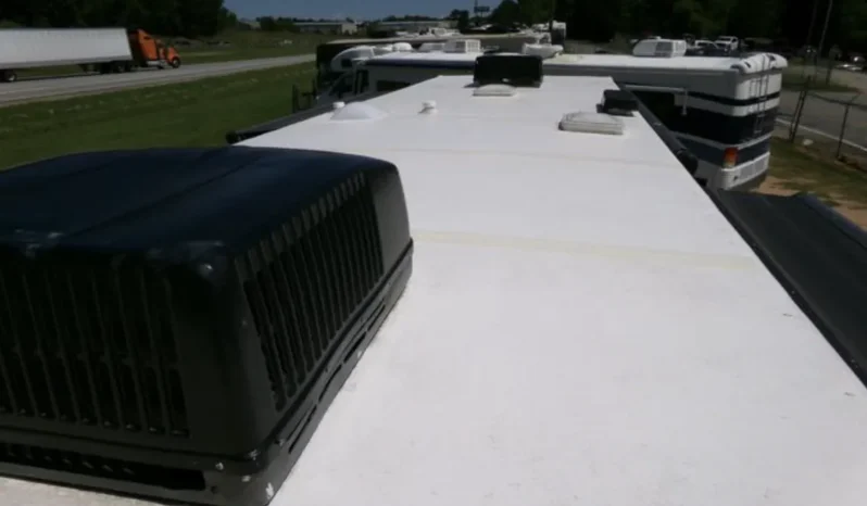 
								2005 Georgie Boy Cruise Master LE 3640 full									