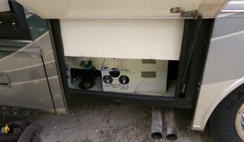 
								2005 Georgie Boy Cruise Master LE 3640 full									