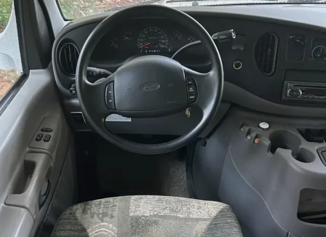 
								2001 Four Winds 28A Class C Motorhome full									