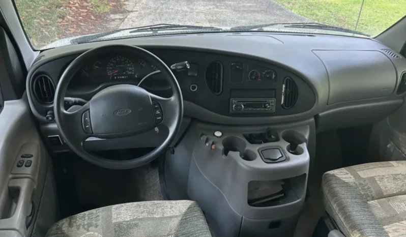 
								2001 Four Winds 28A Class C Motorhome full									